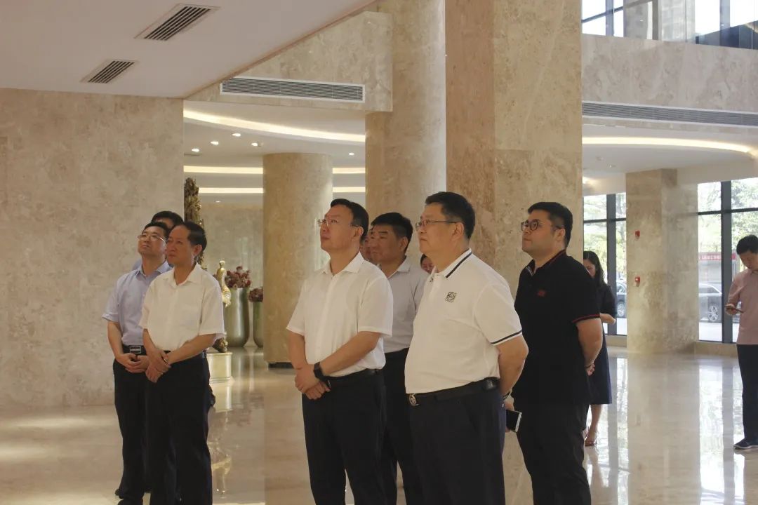 深化地企合作，共謀發(fā)展機遇丨泰安市委領(lǐng)導一行蒞臨皇氏集團交流指導